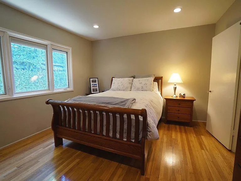 Master bedroom Queen bed.