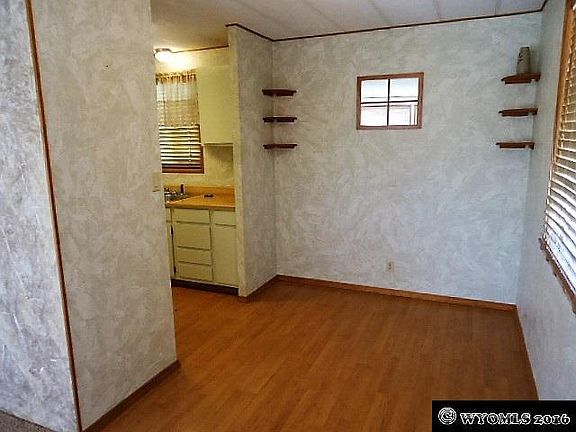 4th image of 923 Washington Ave