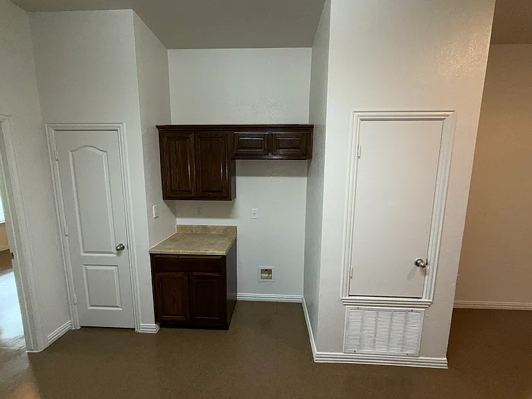 709 Bunker Hill Dr #A — Photo 3