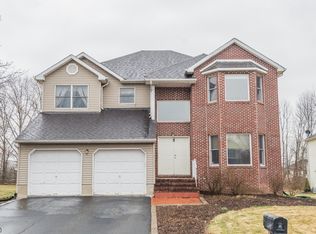 5 Nicki Ct, Parsippany, NJ 07054