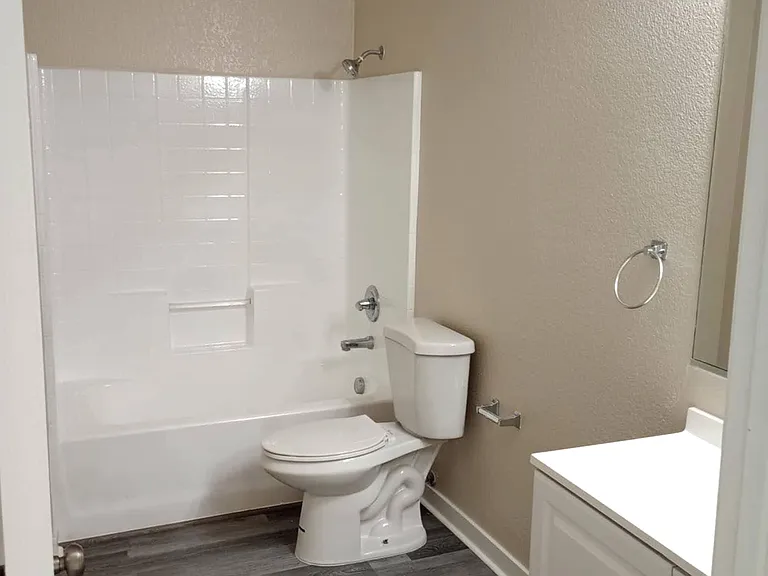 6263 Long Cove Dr — Photo 20