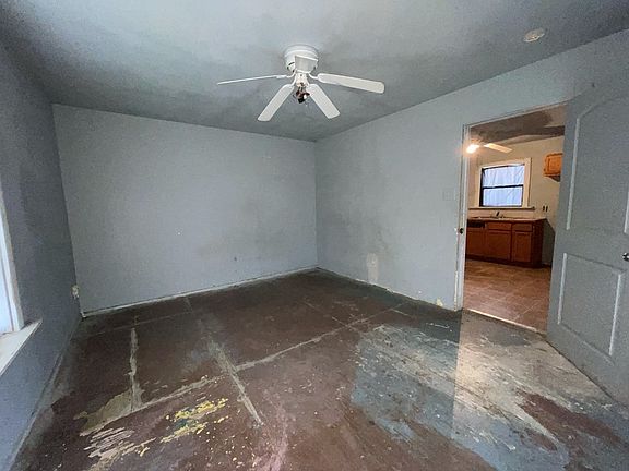 5th image of 1541 Valerie Dr