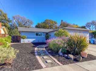 1505 Heather Dr, Santa Rosa, CA 95401