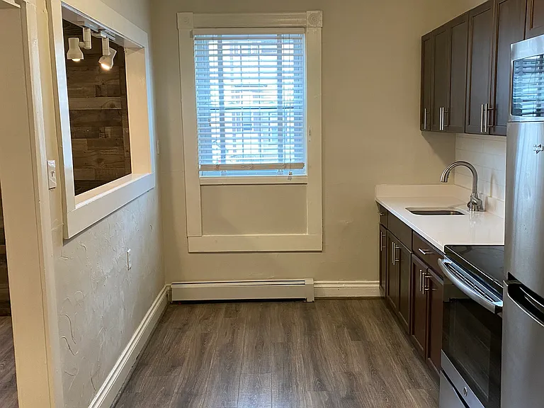 485 Bridge St — Photo 2