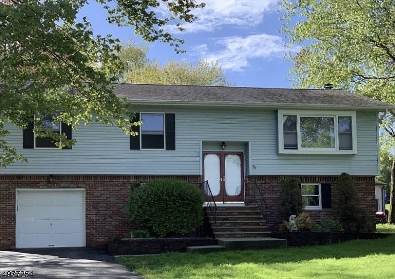 1st image of 31 Fox Hill Dr