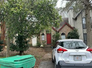 818 Heritage Oaks Dr, Stone Mountain, GA 30088