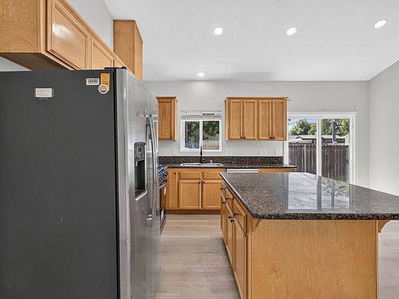 2nd image of 70 15th St