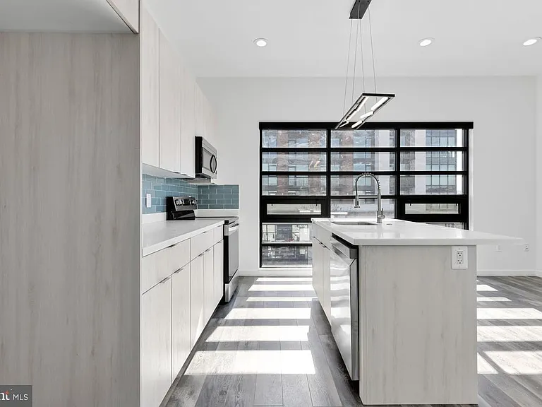 506 H St NE #401 — Photo 17