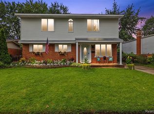 1339 Kenilworth Pl, Clawson, MI 48017