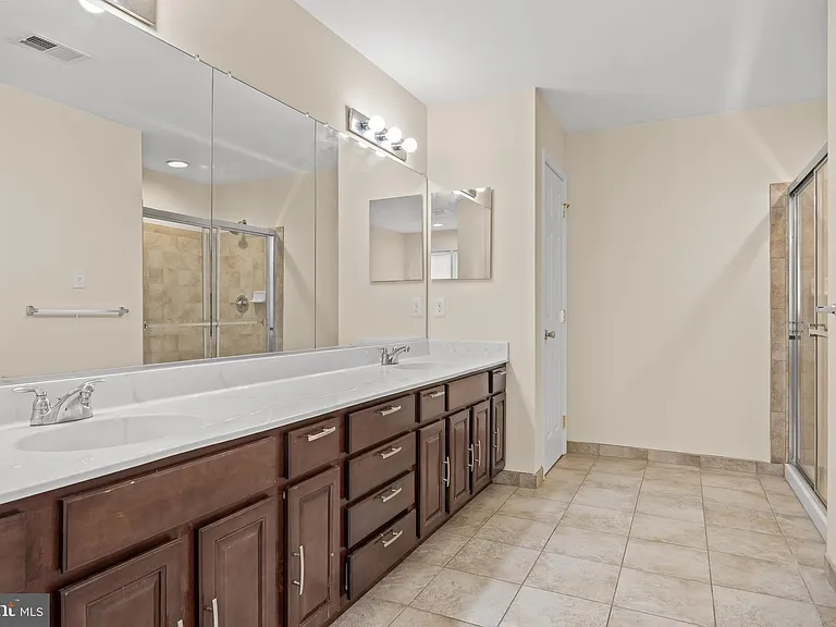 209 Peony Ln — Photo 24