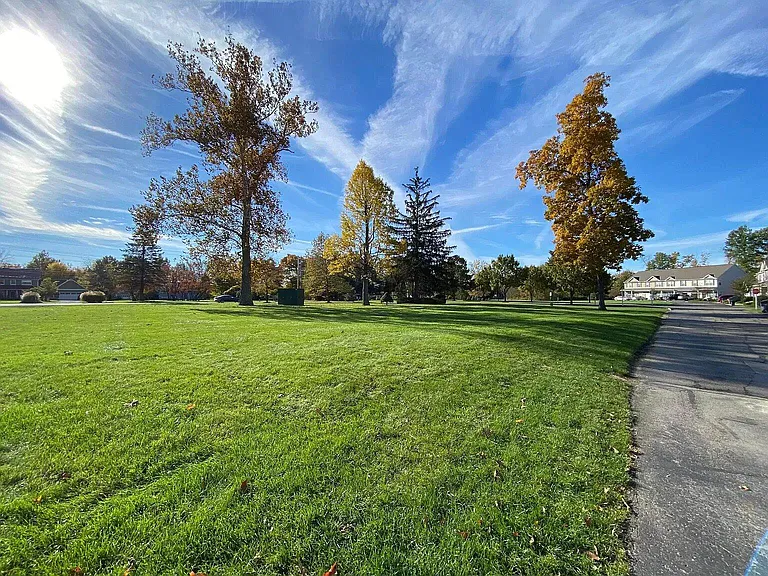 1238 Park Dr — Photo 29