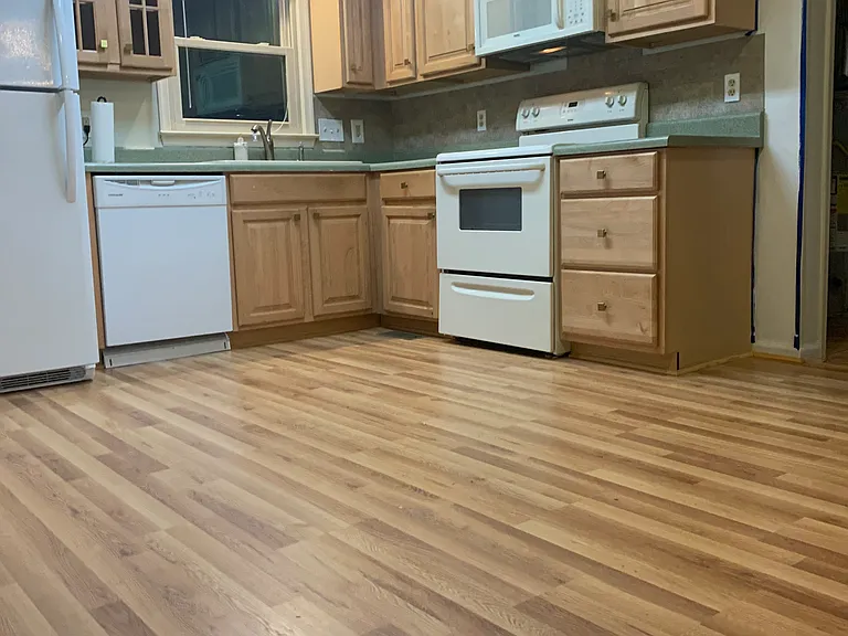 2412 Quaker Landing Rd — Photo 2