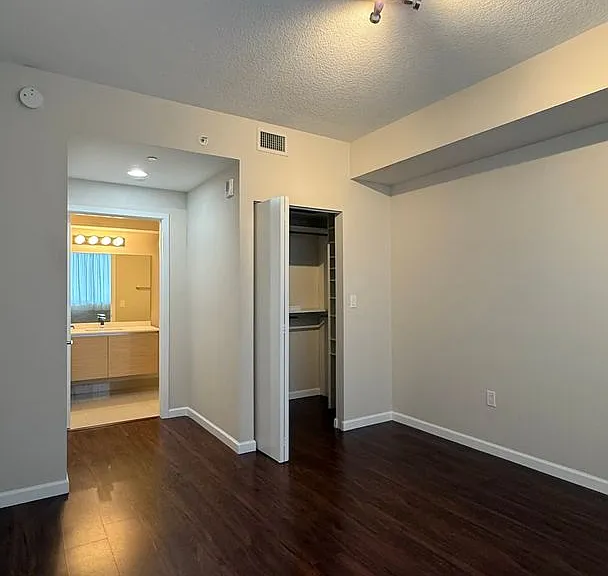 600 NE 27th St #802 — Photo 22