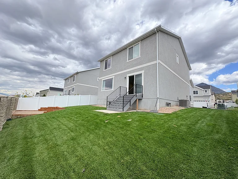 1216 S Raintree Ln — Photo 6