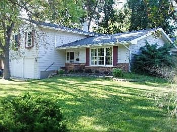 2nd image of 23W210 Woodcroft Dr