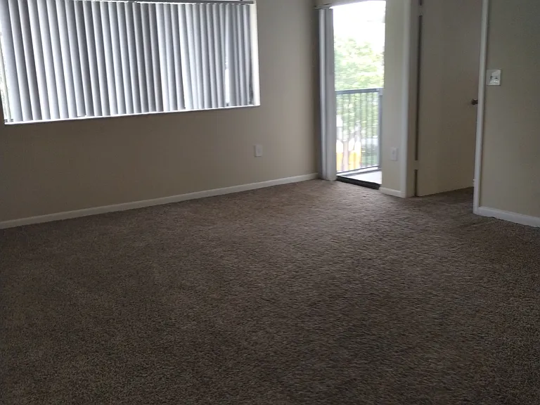 2445 SW 18th Ter #1005 — Photo 4