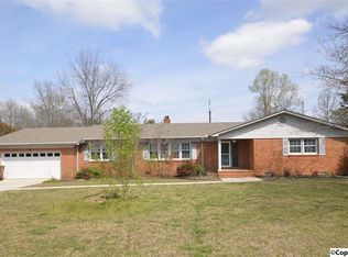 909 Garden St SW, Hartselle, AL 35640