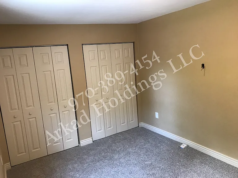 1015 S 4th St — Photo 16