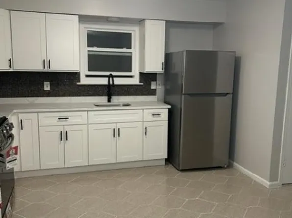 566 2nd Ave, Elizabeth, NJ 07202