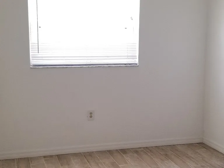 811 Sunflower Trl — Photo 13