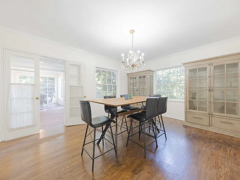 2150 S El Molino Ave — Photo 11
