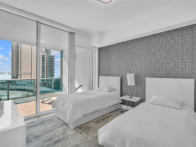 17550 Collins Ave #704 — Photo 28