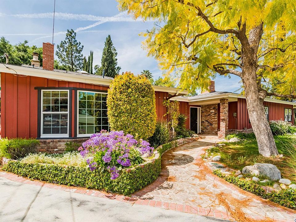 1st image of 9700 Sombra Valley Dr