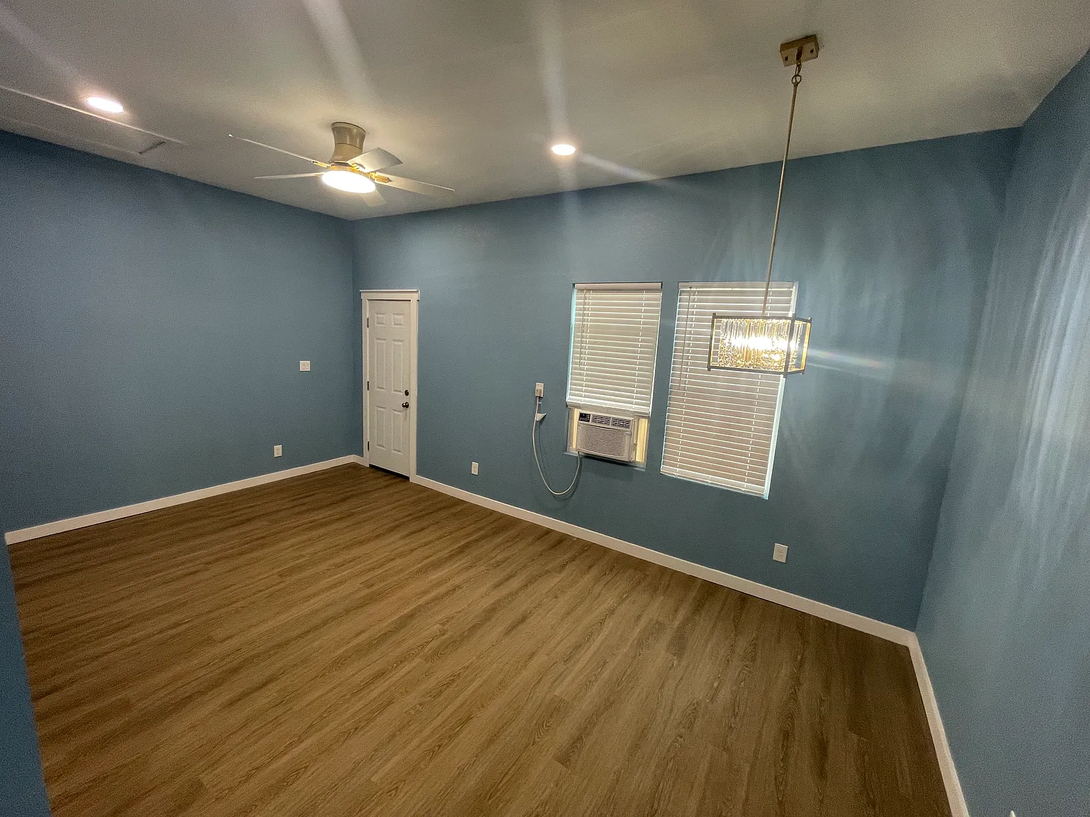 227 Jackson St — Photo 4