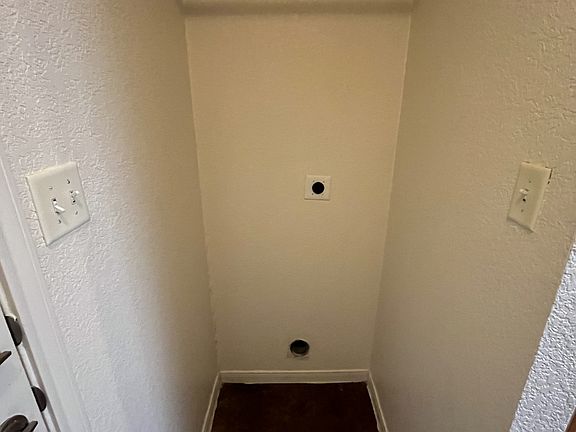 5th image of 934 Maplewood St #A