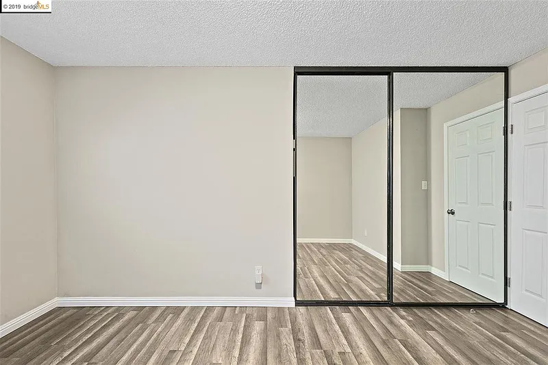 Thumbnail 16