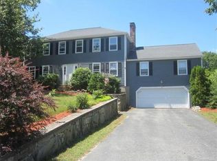 79 Tara Ln, Woonsocket, RI 02895