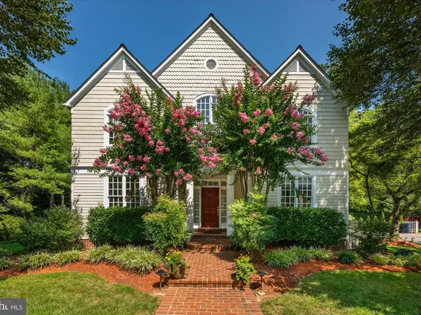 10515 Democracy Ln, Rockville, MD 20854