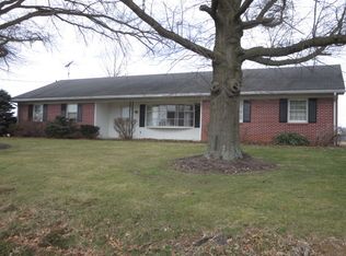 1237 Pine Hill Rd, Lititz, PA 17543