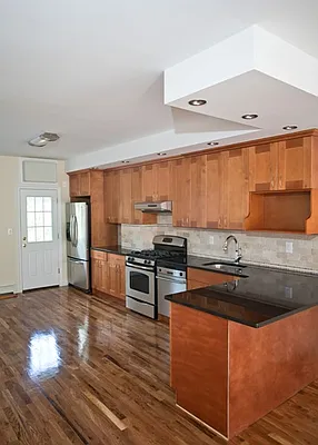Sold by Block & Lot Real Estate | media 19