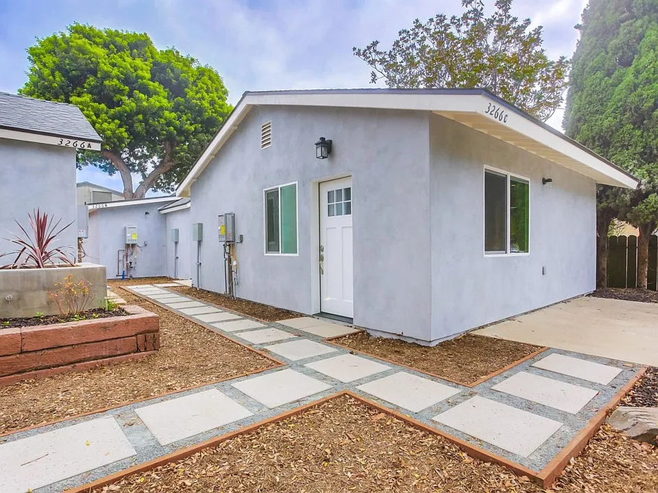 3266 Eureka Pl