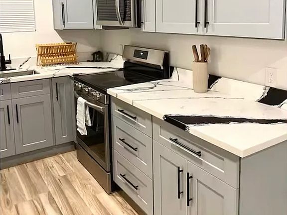 4th image of 5923 Albemarle St