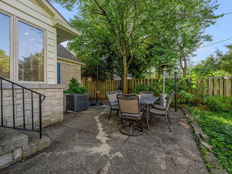121 Dantzler Dr — Photo 18