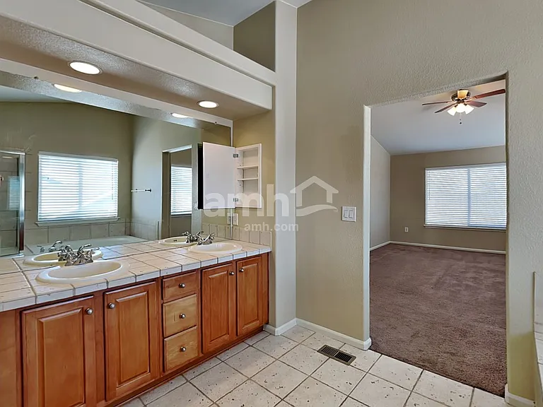 285 Octillo St — Photo 9