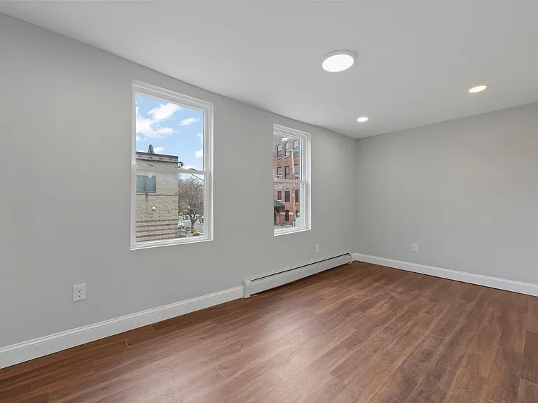 69 2nd St #2 — Photo 15