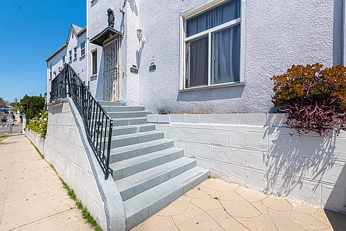 4915 S San Vicente Blvd #4915 Photo 1