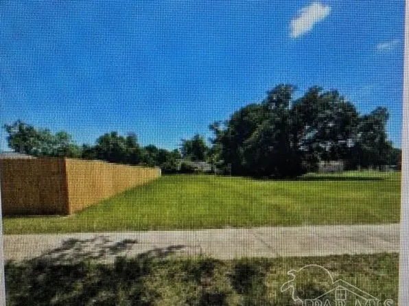 0 W Bobe St, Pensacola, FL 32501