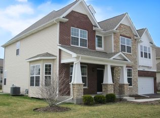 200 Redding Ct, Oswego, IL 60543