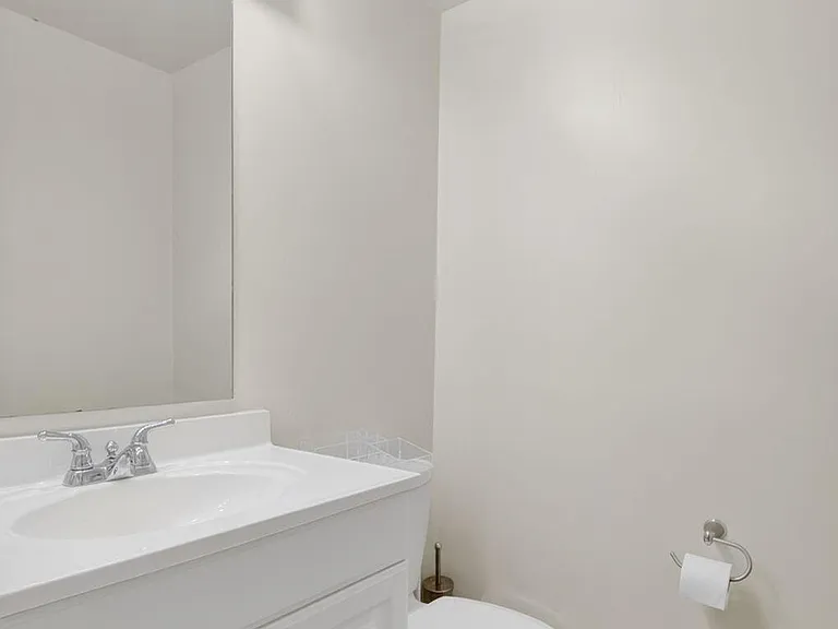 111 Normandy Ln — Photo 6