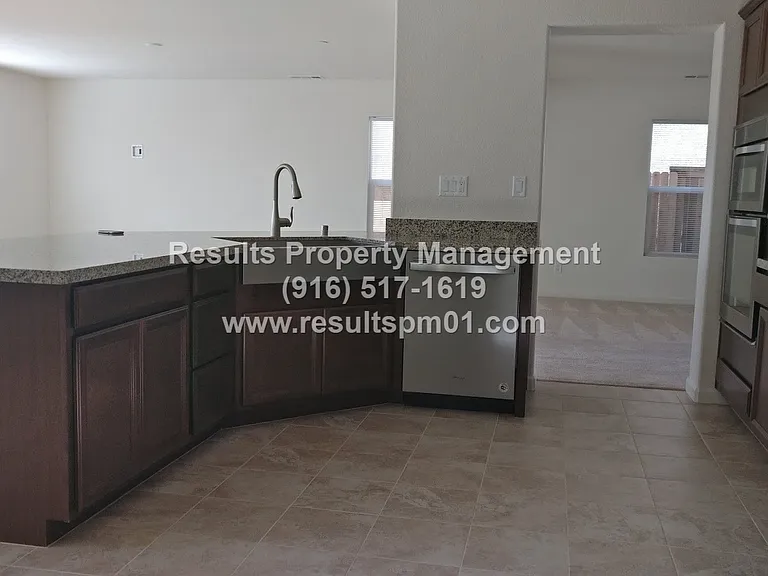 4329 Gentry Way — Photo 18