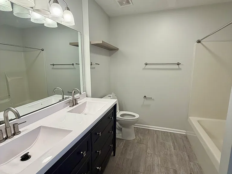 4728 Hartland Pkwy — Photo 6