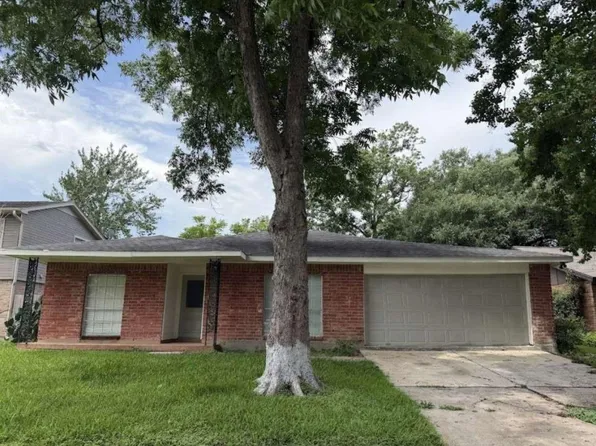 10422 Cedar Towne Ln, Sugar Land, TX 77498