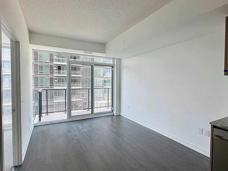 4010 Eglinton Ave W #905 — Photo 3