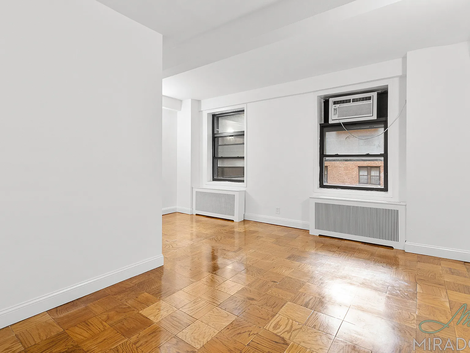 132 East 45th Street — Photo 1