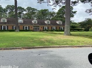 533 Valley Club Cir, Little Rock, AR 72212