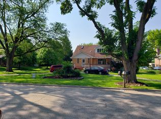 10833 Cantigny Rd, Countryside, IL 60525